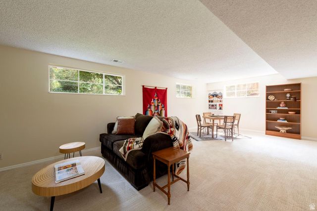 4909 S NANILOA DR, Holladay, UT 84117