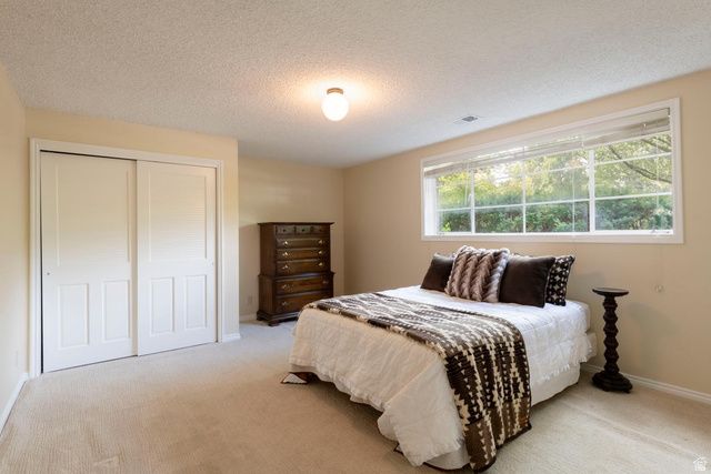 4909 S NANILOA DR, Holladay, UT 84117
