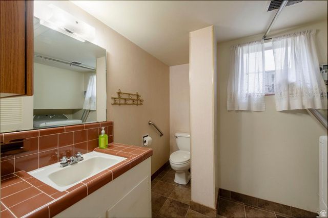 4909 S NANILOA DR, Holladay, UT 84117