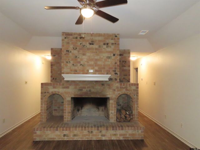 705 Kelli Ln., Whitehouse, TX 75791