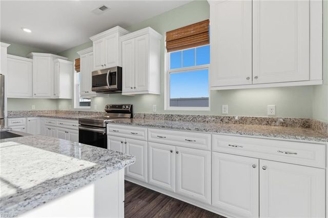 9556 21st Bay ST, Norfolk, VA 23518