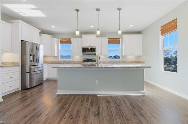 9556 21st Bay ST, Norfolk, VA 23518