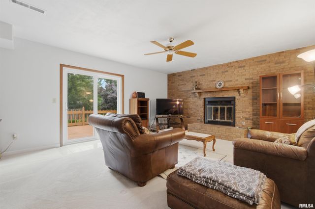 1703 W NORTHEDGE Court, Dunlap, IL 61525