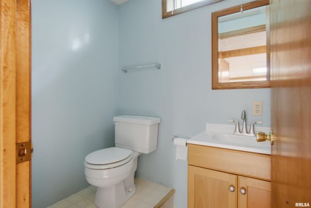 1703 W NORTHEDGE Court, Dunlap, IL 61525