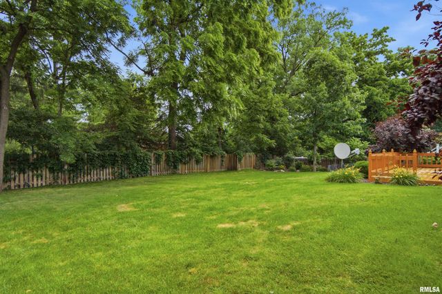 1703 W NORTHEDGE Court, Dunlap, IL 61525