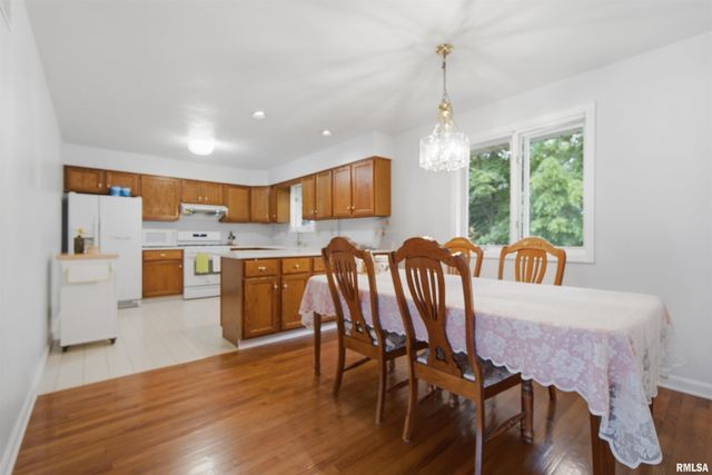 1703 W NORTHEDGE Court, Dunlap, IL 61525