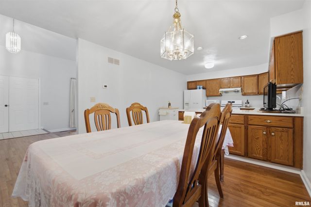1703 W NORTHEDGE Court, Dunlap, IL 61525