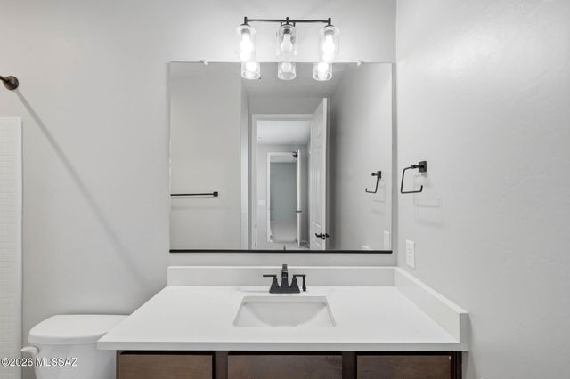10295 S Rolling Water Drive, Vail, AZ 85641
