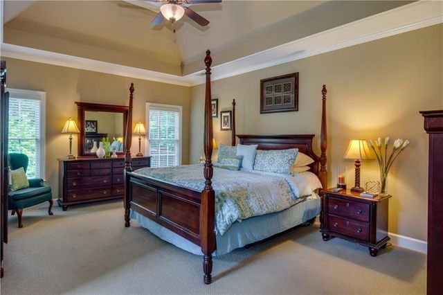 616 Richmond Place, Loganville, GA 30052