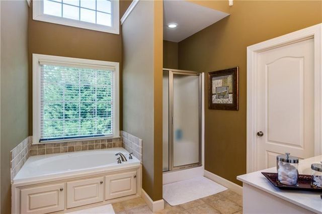 616 Richmond Place, Loganville, GA 30052