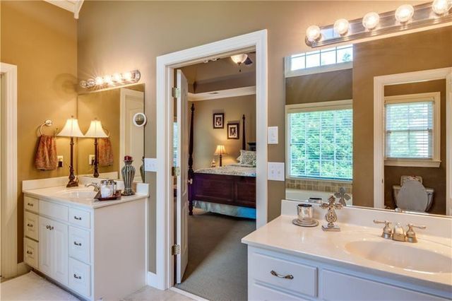 616 Richmond Place, Loganville, GA 30052