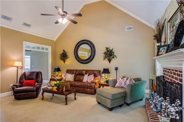 616 Richmond Place, Loganville, GA 30052