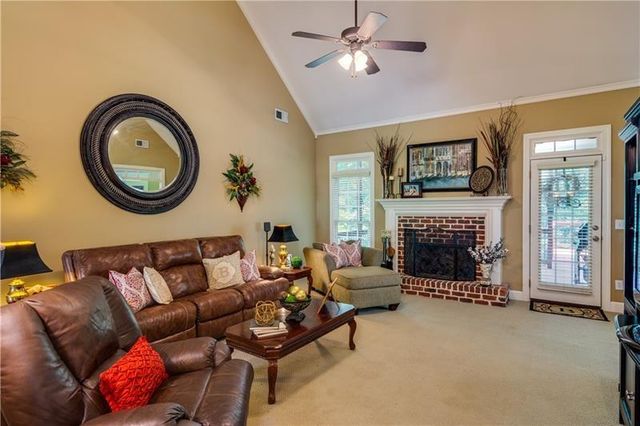 616 Richmond Place, Loganville, GA 30052