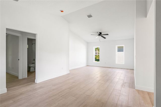 1285 18th Avenue SW, Vero Beach, FL 32962