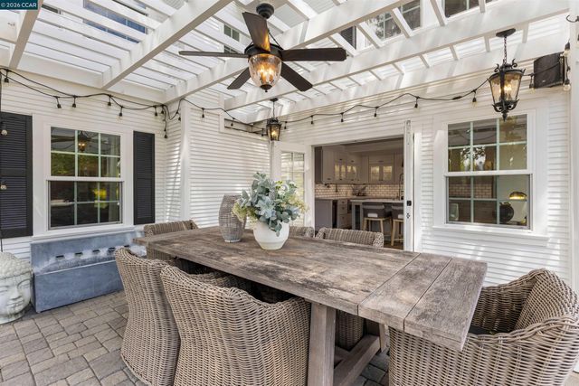 950 Country Lane, Walnut Creek, CA 94596