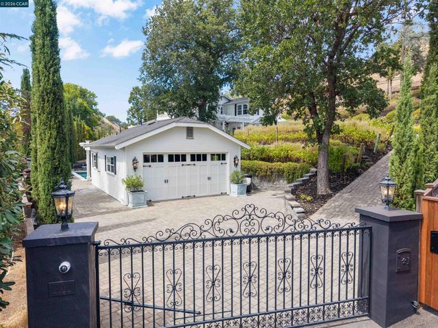 950 Country Lane, Walnut Creek, CA 94596