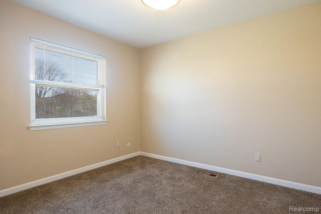 304 Tecumseh Street, Commerce Twp, MI 48017