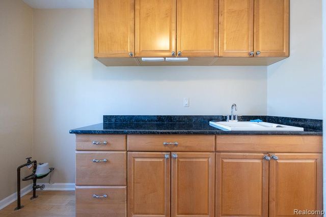 304 Tecumseh Street, Commerce Twp, MI 48017
