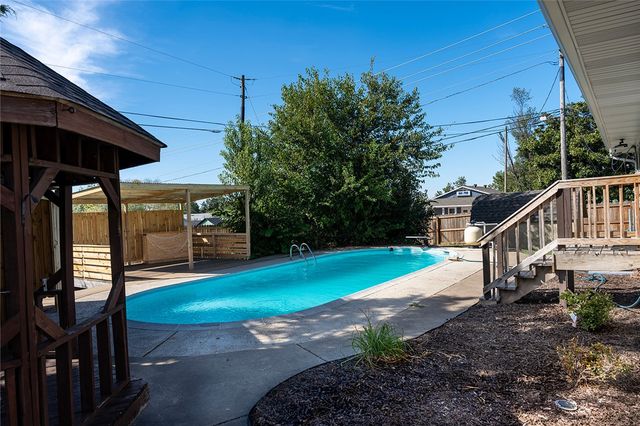 900 6th Street, Rogers, AR 72756