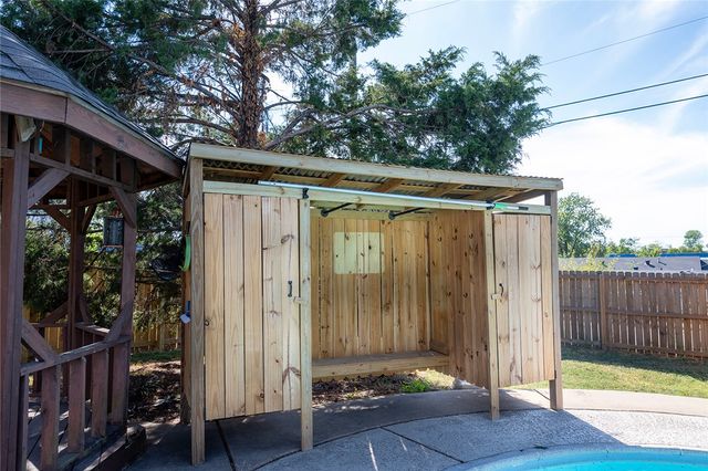 900 6th Street, Rogers, AR 72756