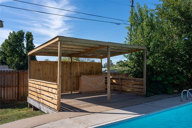 900 6th Street, Rogers, AR 72756