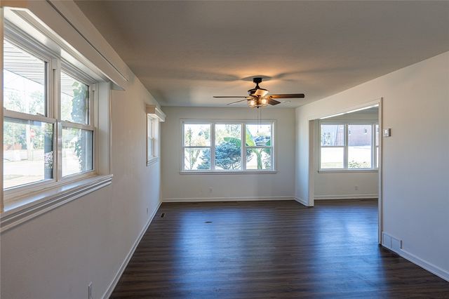 900 6th Street, Rogers, AR 72756