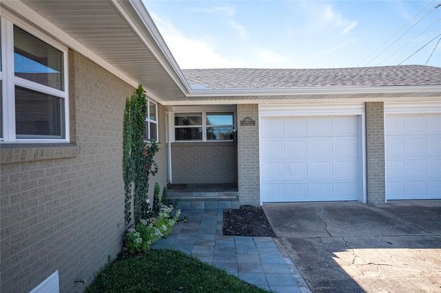 900 6th Street, Rogers, AR 72756