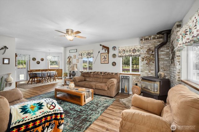 7419 214th Ave E, Bonney Lake, WA 98391