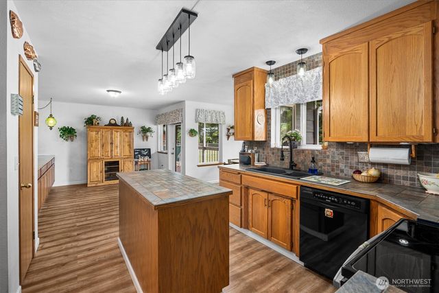 7419 214th Ave E, Bonney Lake, WA 98391