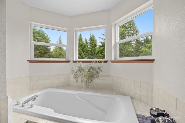 7419 214th Ave E, Bonney Lake, WA 98391