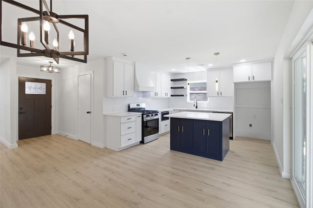 501 Bay Shore Drive, Garland, TX 75040