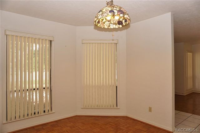 5985 W Croyden Circle, Crystal River, FL 34429