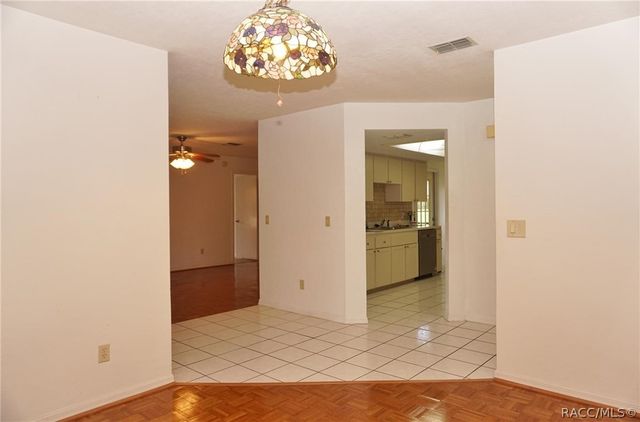 5985 W Croyden Circle, Crystal River, FL 34429
