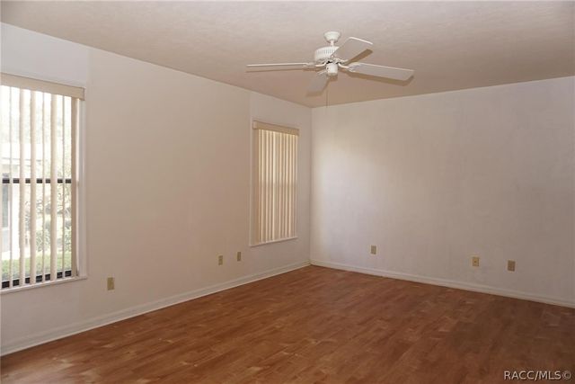 5985 W Croyden Circle, Crystal River, FL 34429