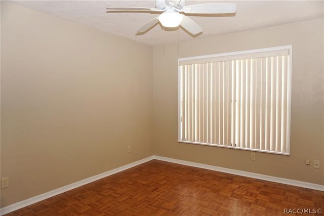 5985 W Croyden Circle, Crystal River, FL 34429