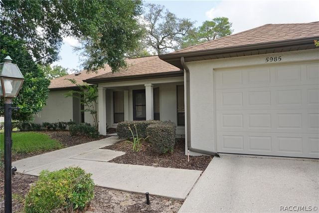 5985 W Croyden Circle, Crystal River, FL 34429
