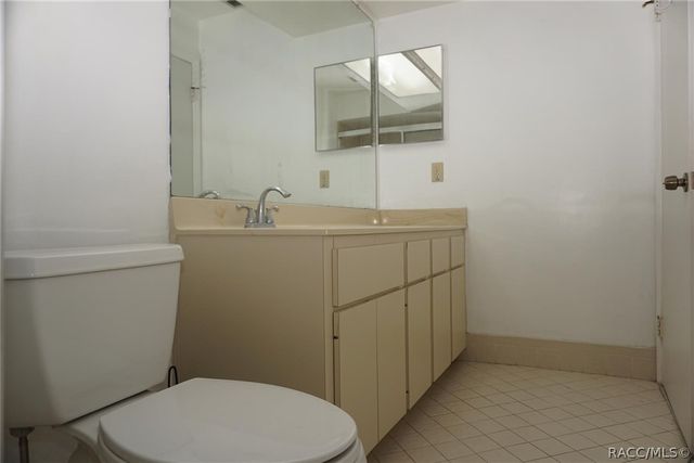 5985 W Croyden Circle, Crystal River, FL 34429