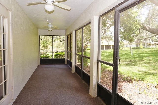5985 W Croyden Circle, Crystal River, FL 34429
