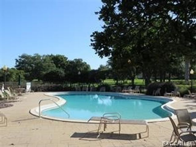 5985 W Croyden Circle, Crystal River, FL 34429