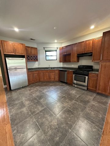 4336 S Indiana Avenue 1, Chicago, IL 60653