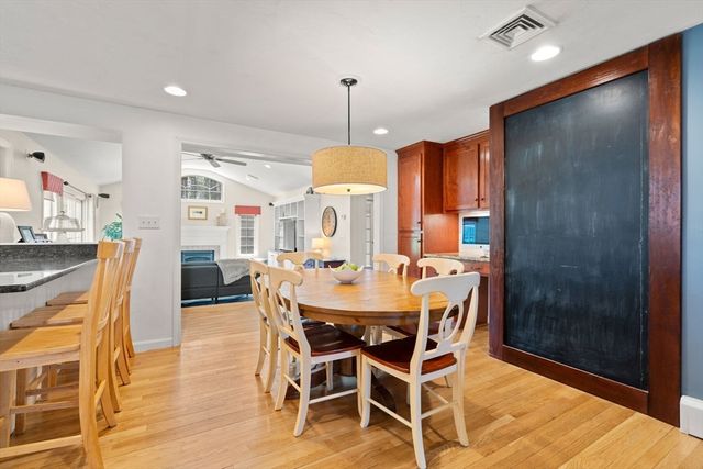 43 Maple Street, Norfolk, MA 02056