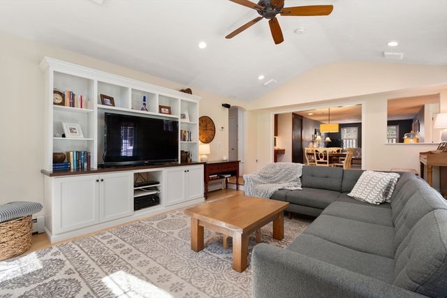 43 Maple Street, Norfolk, MA 02056