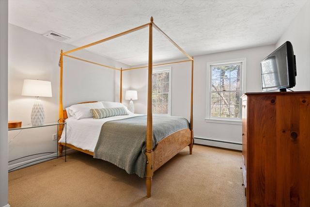 43 Maple Street, Norfolk, MA 02056