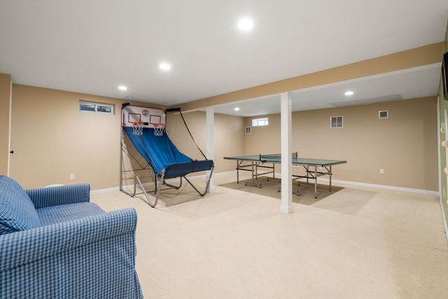 43 Maple Street, Norfolk, MA 02056