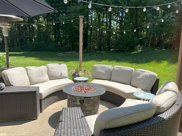 43 Maple Street, Norfolk, MA 02056
