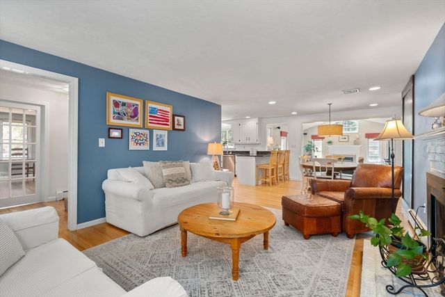 43 Maple Street, Norfolk, MA 02056