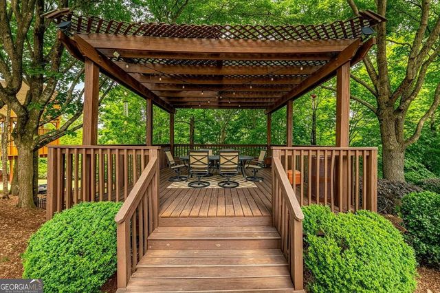 5106 Woodland Lane, Alpharetta, GA 30009