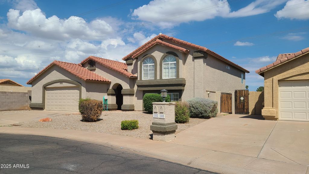 1002 E HEARNE Way, Gilbert, AZ 85234