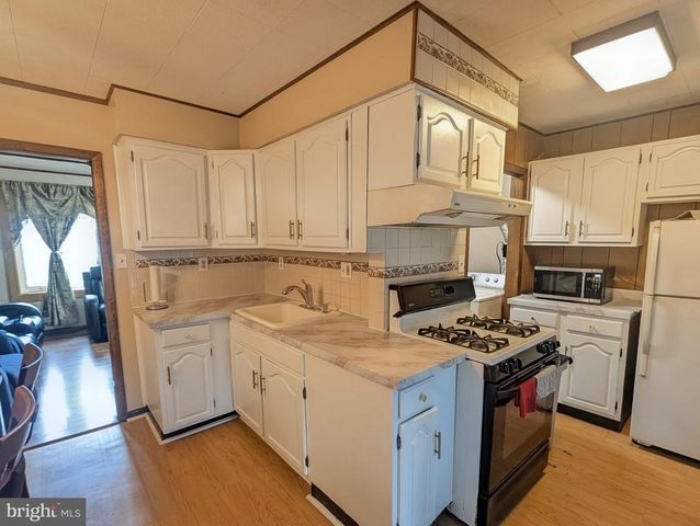 3724 DEVONSHIRE PL, Bensalem, PA 19020