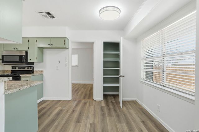 9518 Brightview St, San Antonio, TX 78217